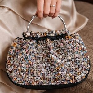 ✨ Laviola Hand-Beaded Evening Bag With Floral & Butterfly Beads & Kiss Lock